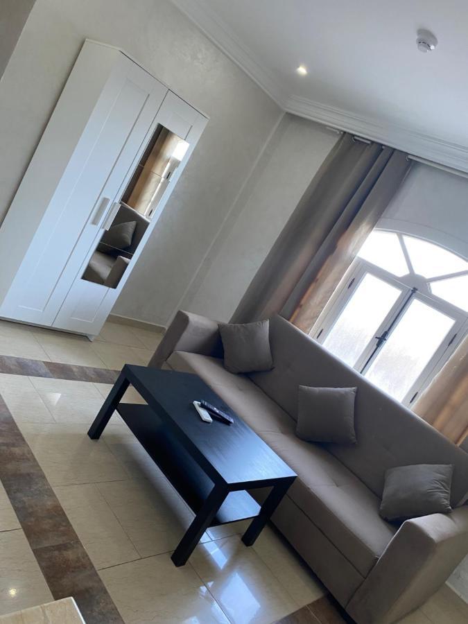 Amwaj Hotel Al-Dżadida Zewnętrze zdjęcie
